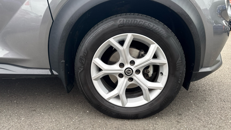 Nissan Juke 1.0 DiG-T N-Connecta 5dr DCT Petrol Hatchback